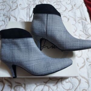 Comfort Plus by Predictions Plaid Heeled Boots - Black and Gray